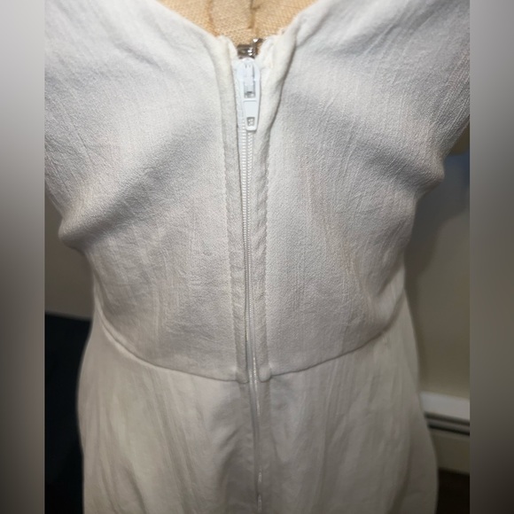 Women’s White Dress - Picture 6 of 7